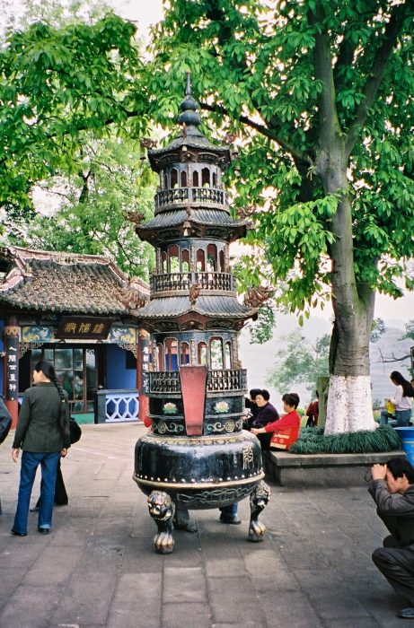 037 - Yangzi - Fengdu incence burner.jpg