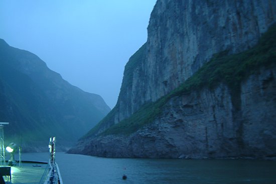 10 - Yangzi - Qutang Gorge.jpg