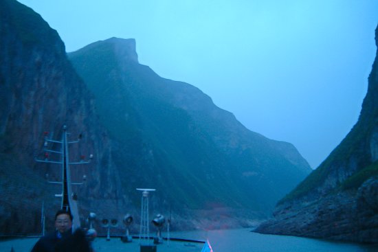 11 - Qutang Gorge.jpg